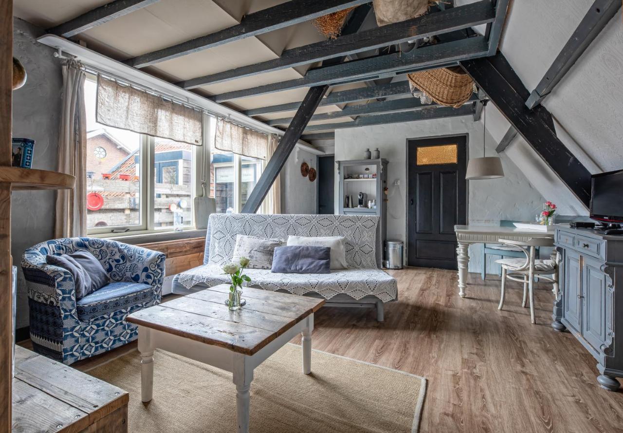 Smederij Texel Bed & Breakfast De Cocksdorp  Exterior photo