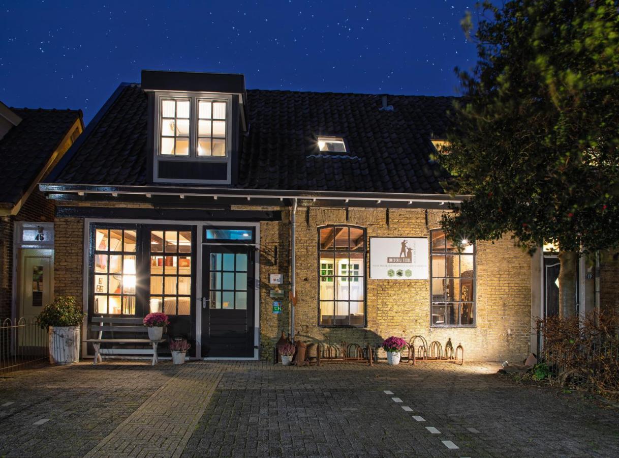 Smederij Texel Bed & Breakfast De Cocksdorp  Exterior photo